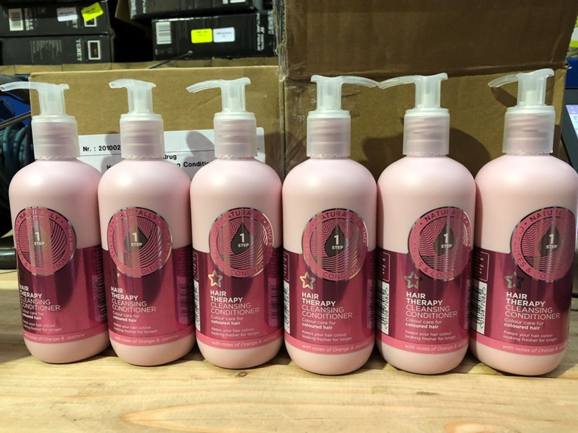 1 LOT TO CONTAIN 4 BOXES OF SUPERDRUG HAIR THERAPY CLEANING CONDITIONER COLOURED HAIR / 6 UNITS