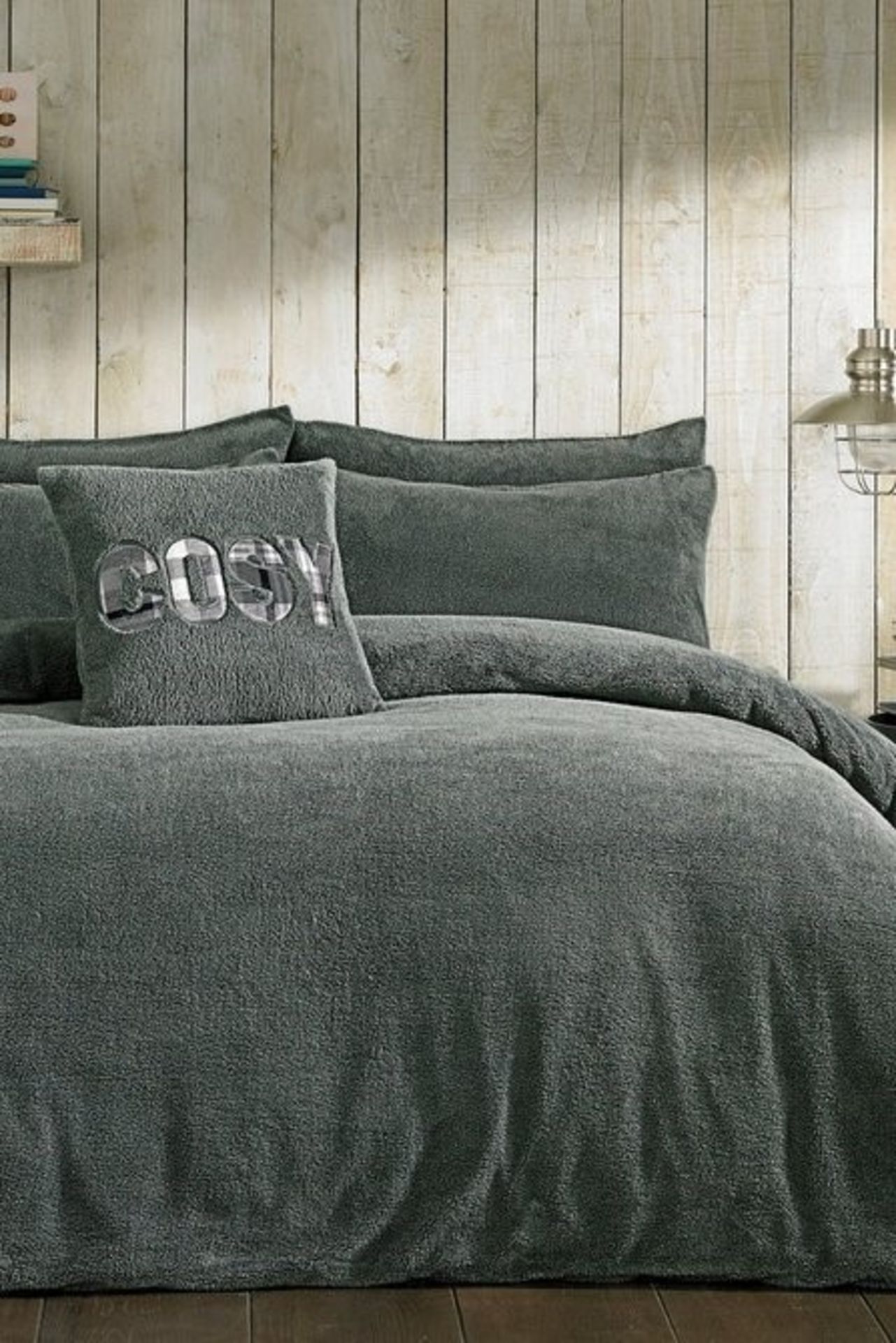 1 AS NEW BAGGED COSY TEDDY FITTED SHEET IN CHARCOAL GREY / SIZE: SINGLE / RRP £26.99 (PUBLIC VIEWING