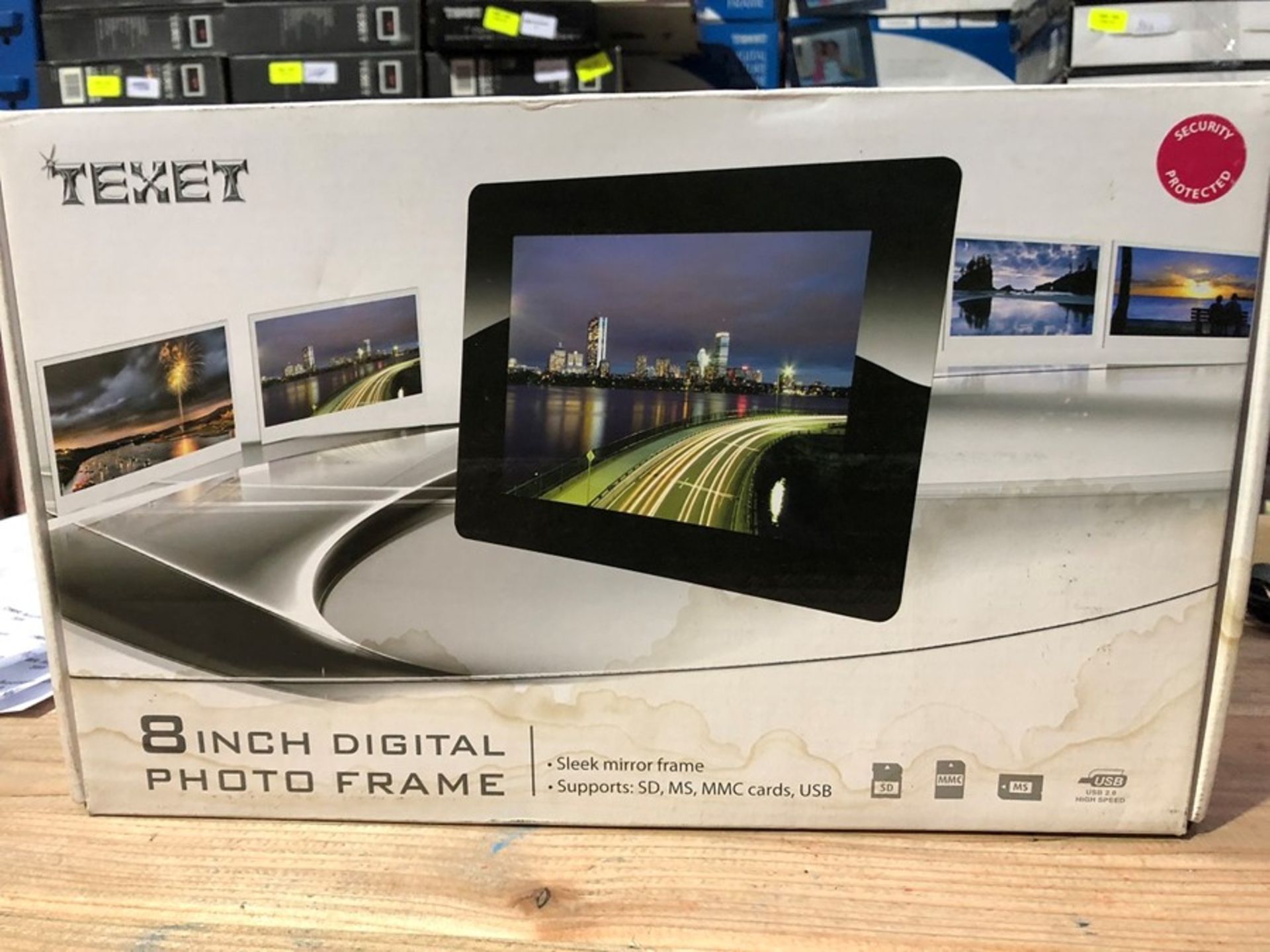 1 BOXED TEXET 8" DIGITAL PICTURE FRAME / RRP £29.99 (PUBLIC VIEWING AVAILABLE)