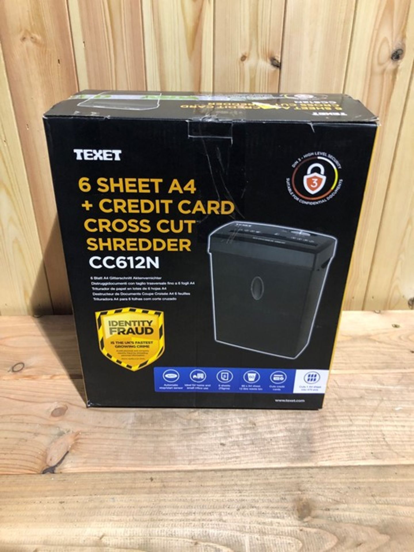 1 BOXED TEXET 6 SHEET A4 AND CREDIT CARD STRIP CUT SHREDDER PS-SC1 / RRP £15.00 / BL-9653 (PUBLIC