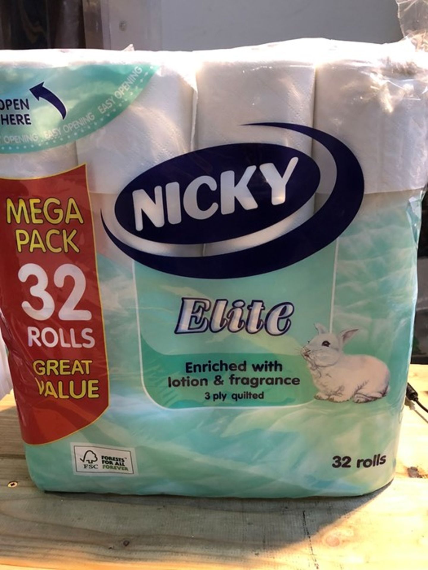 1 BAGGED PACK OF NICKY 32 PACK OF TOILER ROLL / PN - 894 (PUBLIC VIEWING AVAILABLE)