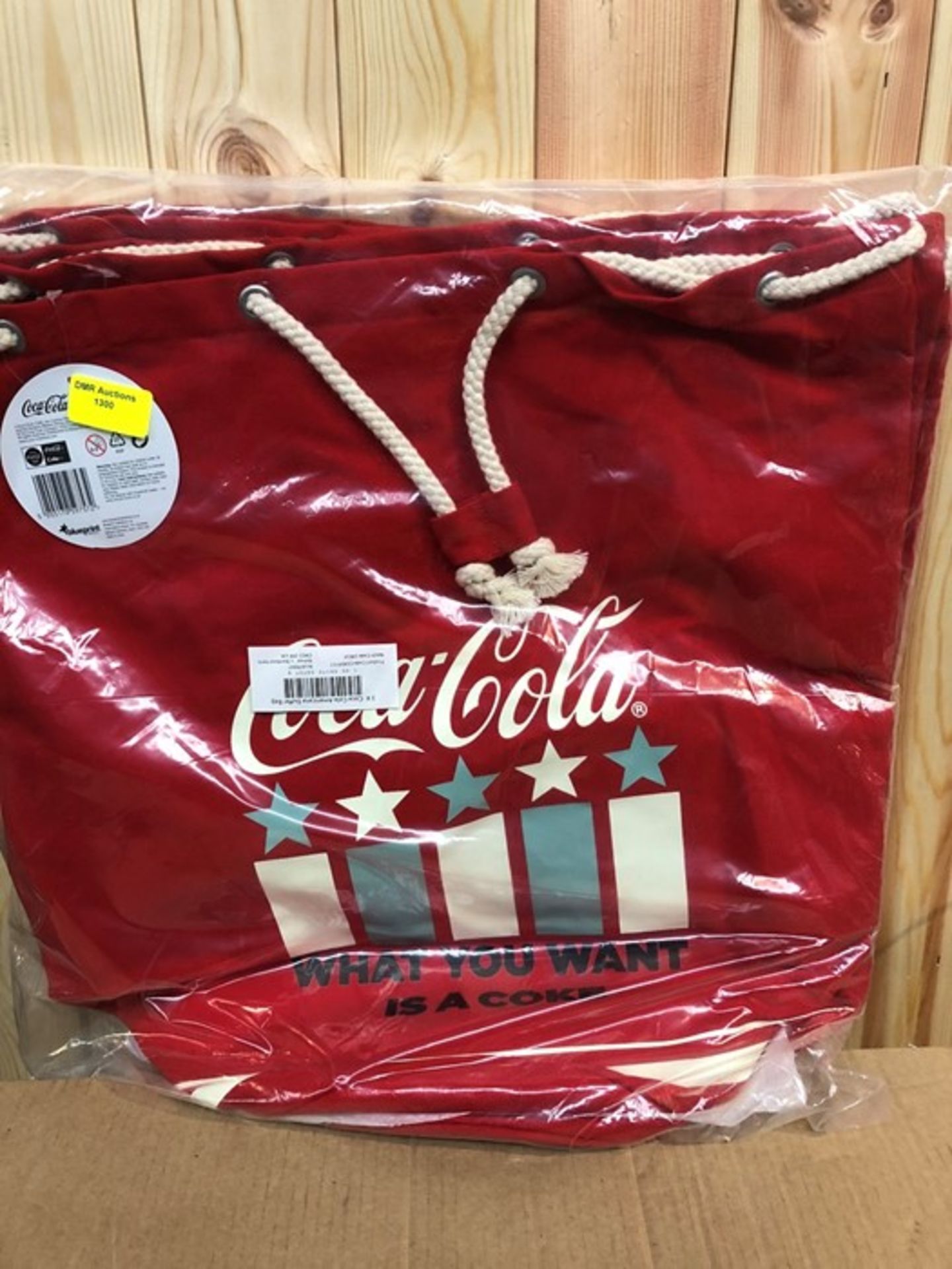 1 BAGGED COCA COLA DUFFLE BAG / RRP £30.00 (PUBLIC VIEWING AVAILABLE)