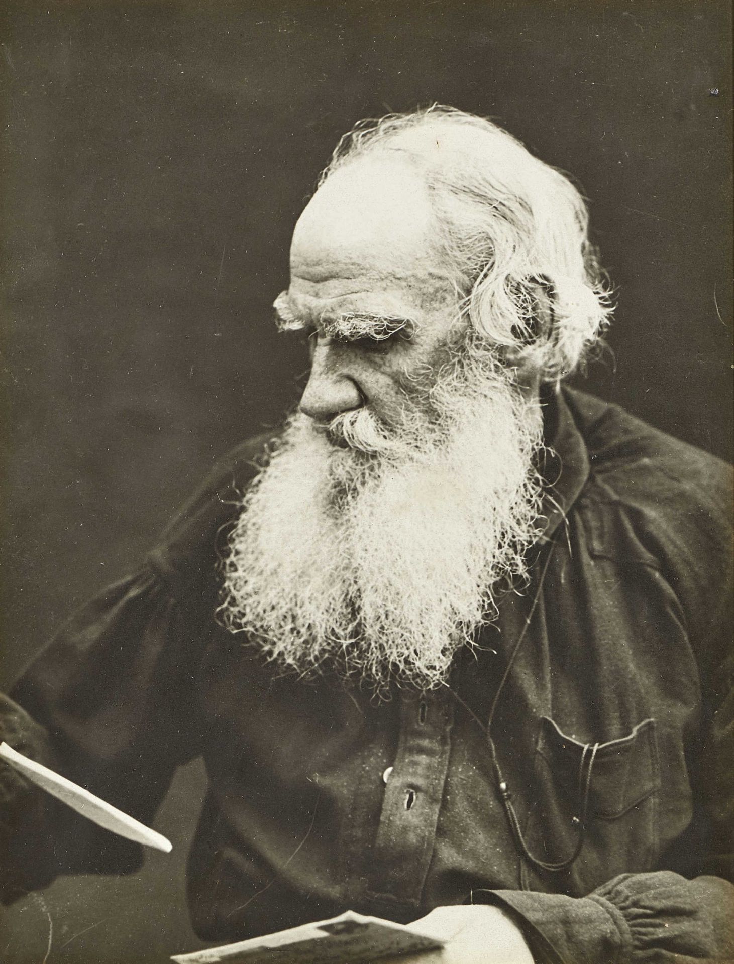 ANONYMLew Nikolajewitsch Tolstoi (1828-1910).Silbergelatineabzug,22x17 cm, gerahmt- - -22.00 %