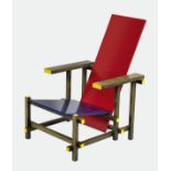 RIETVELD, GERRIT THOMAS1888 Utrecht 1964Red and Blue Nr. 6155 (1918/1973).Clubsessel.Buche und