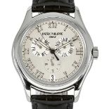 PATEK PHILIPPEGentleman's wristwatch "Annual Calendar, Superlumin".Manufacturer/Manufaktur: Patek