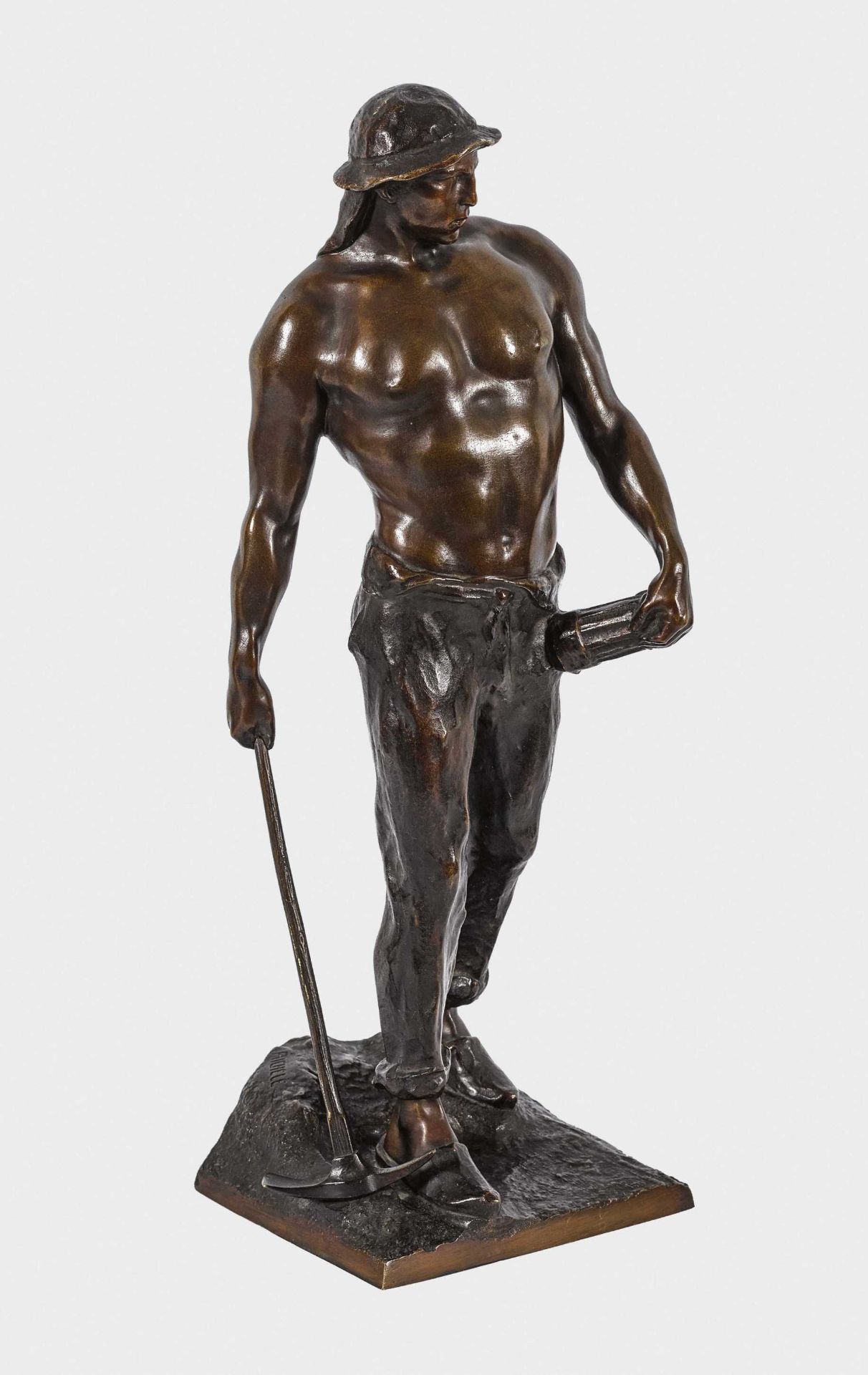 AICHELE, PAULMarkdorf 1859 - 1910 BerlinMinenarbeiter.Bronze, dunkel patiniert,a. Plinthe sig. "