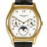 PATEK PHILIPPEGentleman's wristwatch "Perpetual Calendar".Manufacturer/Manufaktur: Patek Philippe,