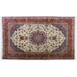 TEPPICHIsfahan.337x212 cm- - -22.00 % buyer's premium on the hammer price8.00 % VAT on buyer's