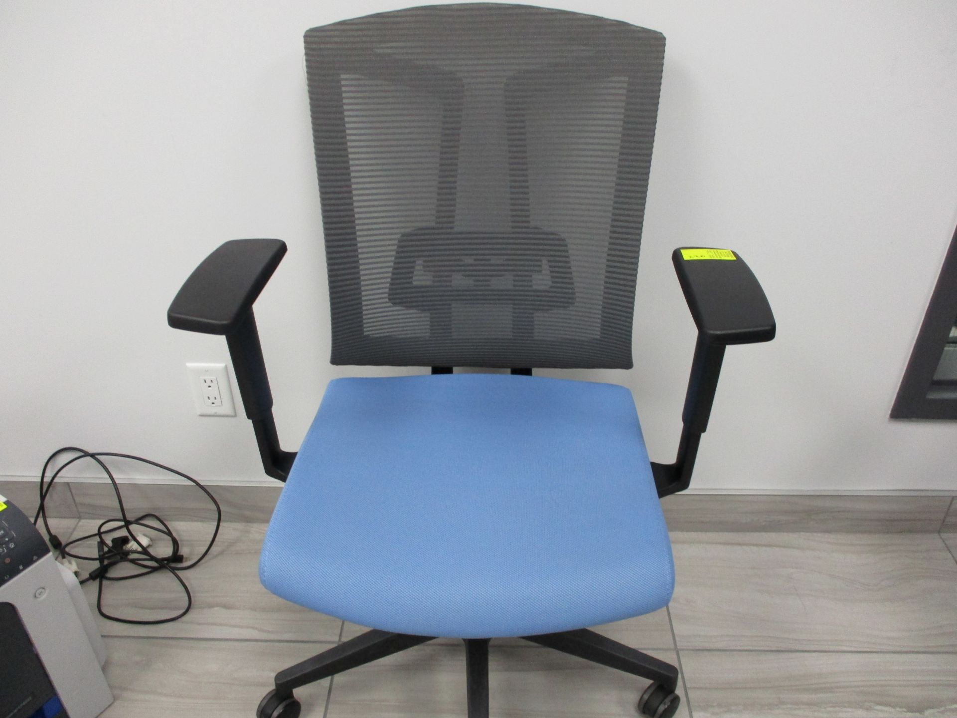 Swivel & Adjustable Office Chair