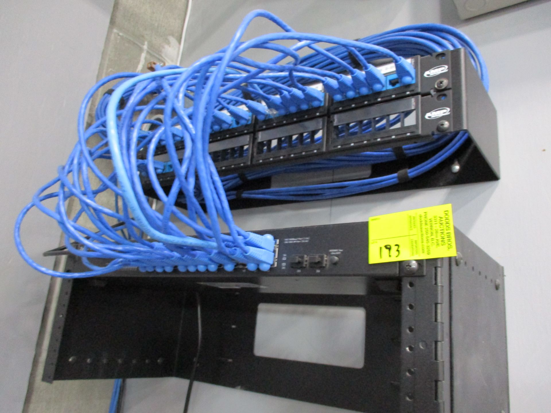 10 Phone System - Image 3 of 3