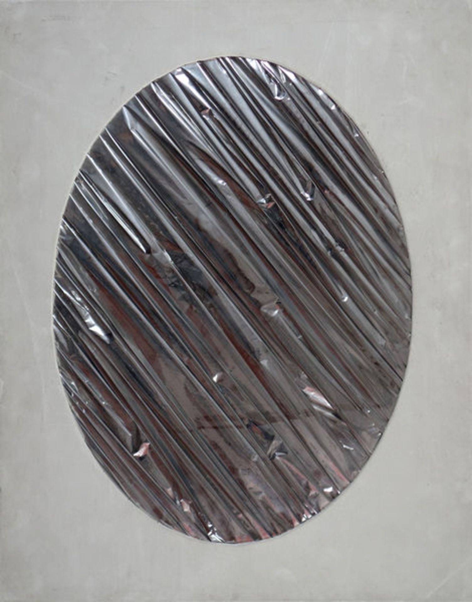 Goepfert, HermannOhne Titel (1971)Kassette mit Multiple, aus Silberpapier gefaltet, oval in