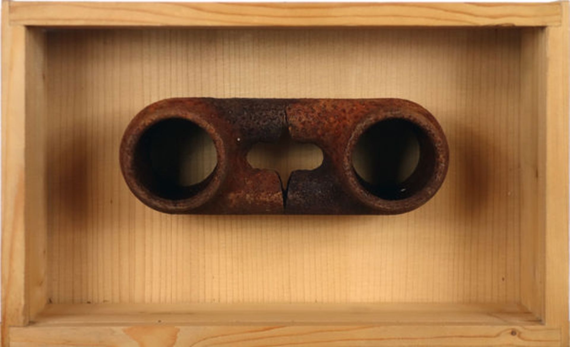 Kleine kosmische Maske (1971)Iron object in wooden box. Verso signed, dated, titled.Eggenschwiler,