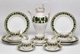 Kaffeeservice-Teile für 5 Pers.,Meissen 19. Jh./ um 1900. "Weinlaub"-Dekor m. Gold-Überdekor,