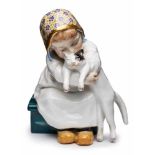 HentschelkindMädchen mit Katze, Meissen 1990. II. Wahl. Entw.: J. Konrad Hentschel. Auf kl. Bank