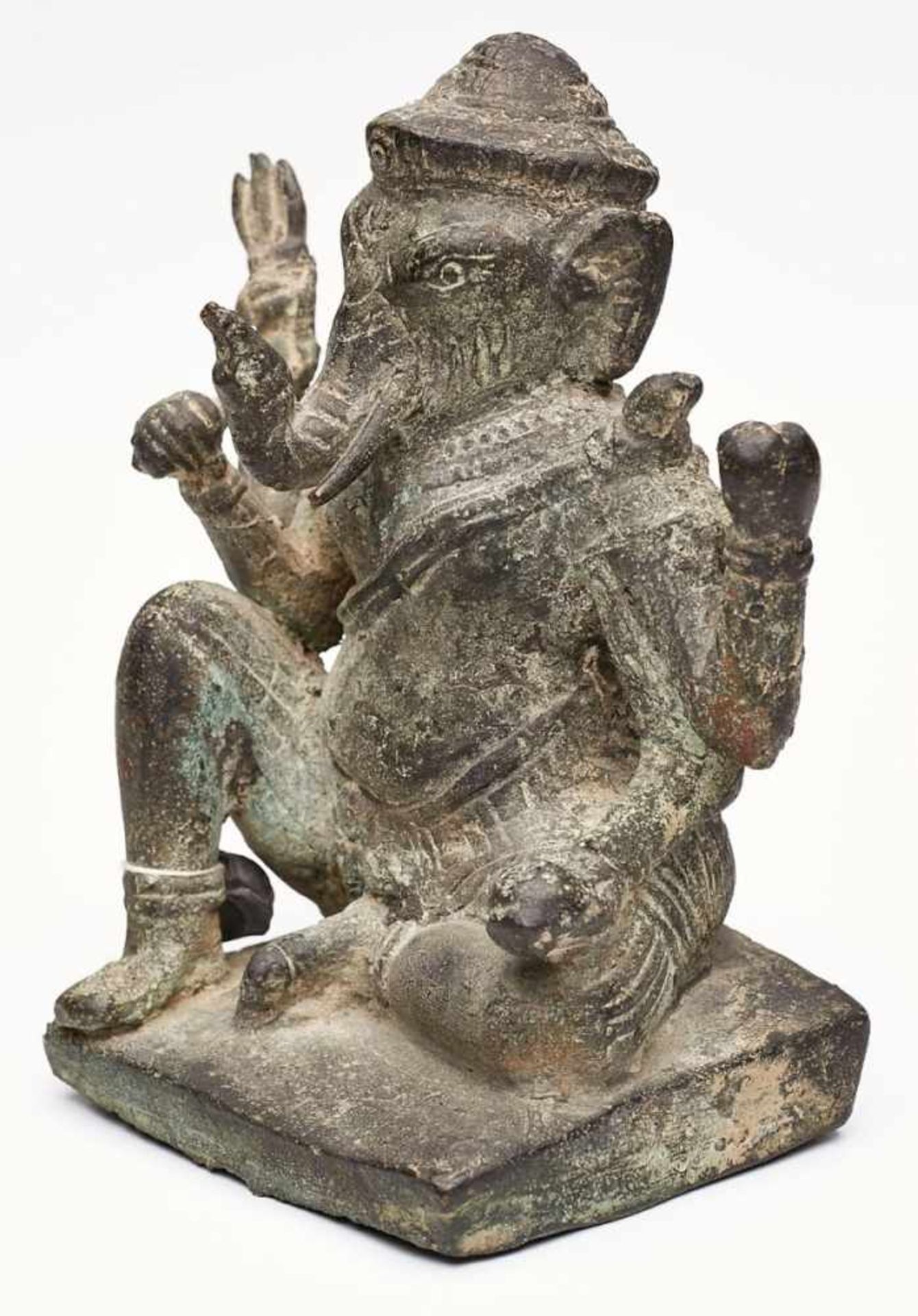Ganesh, Indien wohl 19. Jh.bronze. Vierarmiger Gott m. Elefantenkopf auf flacher, quadrat. - Image 2 of 2