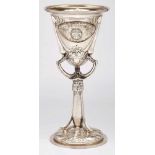 Gr. Pokal, Jugendstil, Bruckmann um 1900.800er Silber, innen vergoldet. Spitz zulaufender Kelch