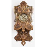 Jugendstil-Wanduhr, Hanau um 1900.Manufaktur: EG-Zimmermann. Holz- u. reliefiertes Eisenguss-