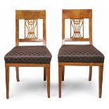 Paar Biedermeier-Stühle, süddt. um 1815-20.Kirschbaum furn. Rückenlehne m. durchbrochener