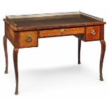 Schreibtisch, Louis-XV-Stil, Frankreich20. Jh. Nussbaum furn. Front, Seiten u. Rückwand m. Rosenholz