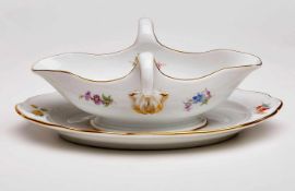 Saucière, Meissen um 1900."Streublümchen"-Dekor, Form "Neuer Aus- schnitt". Spitz-ov. Form m. 2