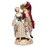 Tanzpaar, Meissen um 1890.Elegant gekleidet, sie m. geschlossenem Fächer in d. gesenkten Hand, d.