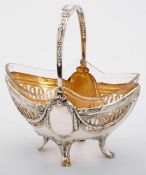 Kl. Henkelschale mit Glaseinsatz,Louis XVI-Stil, Schwäbisch Gmünd um 1900. 800er Silber, innen