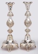 Paar gr. Leuchter, Russland 1889.84er Silber. Stadtmarke m. Doppeladler-ähnl. Motiv, Beschaumarke m.