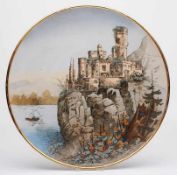 Gr. Wandteller "Burg Stolzenfels",Villeroy & Boch um 1900. Sog. "Chromolith"-Ware. Flache, rd. Form,