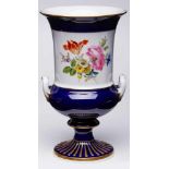 Kratervase, Meissen 1973.II. Wahl. Hoher Kelch m. ausschwingender Lippe auf gedrückter Bauchung m.