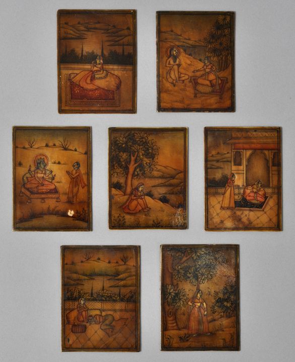 Sieben Spielkarten aus Elfenbein, Indien/ Persien, 19. Jh.Täfelchen von hochrechteckigem Format,