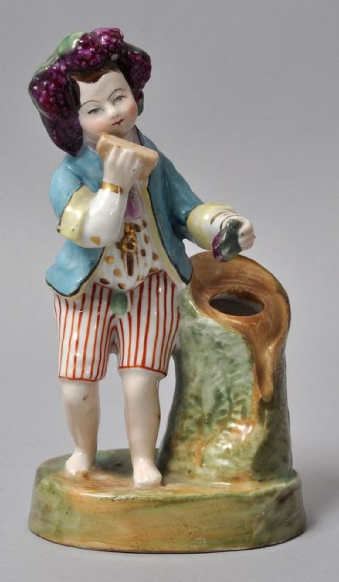 Nippesfigur (Zündholzbehälter, sog. spill vase), England, Staffordshire, Mitte 19. Jh.Porzellan,