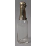 Essigflasche, um 1920/ 30Farbloses Glas mit Bodenschliffstern, Hals versilberte Metallmontierung mit