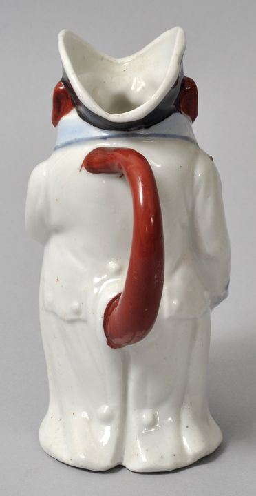 Kleiner Figurenkrug, sog. Toby Jug, England, Staffordshire, Mitte 19. Jh.Porzellan, polychrom - Image 3 of 3