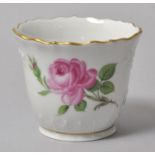 Kleiner Becher/ Bechervase, Meissen, 1. H. 20. Jh.Glockenförmige Wandung mit gebogtem Rand, Art