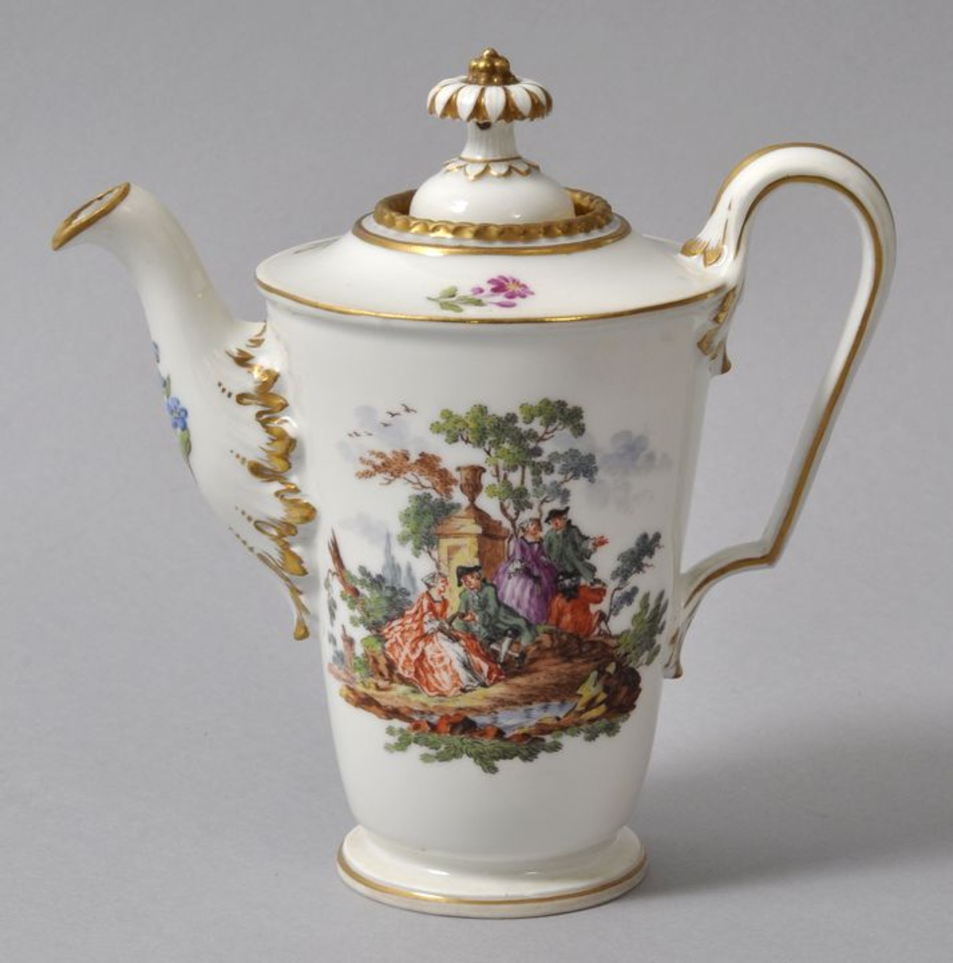 Kännchen, Meissen letztes Drittel 18./ 1. Viertel 19. Jh.Konische Form auf abgesetztem Fuß,