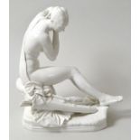 Sitzende Diana, Meissen, 1973.Modell Paul Scheurich 1919/ 1920. Porzellan, weiß. Sockelrückseite