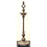 Öllampe (Puja-Lampe), IndienMessing/ Bronze, Tellerfuß, über Baluster sechsseitig facettierter