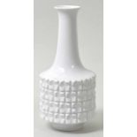 Vase, Meissen, 1970er JahrePorzellan, weiß. Entw. L. Zepner. Zylindrischer Wandungskörper mit