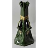 Große Jugendstil-Steckvase, Biela bei Bodenbach (Belá), Julius Dressler, um 1900Keramik, grün-