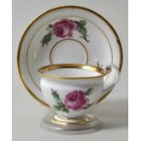 Tasse mit Untertasse, Meissen, 2. H. 19. Jh.Campanerform, Dekor Rote Rose, breite Randvergoldung.