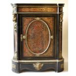 Halbschrank, Frankreich, Stil Ch. Boulle, 2. H. 19. Jh.Laubholz, schwarz lackiert, Front und