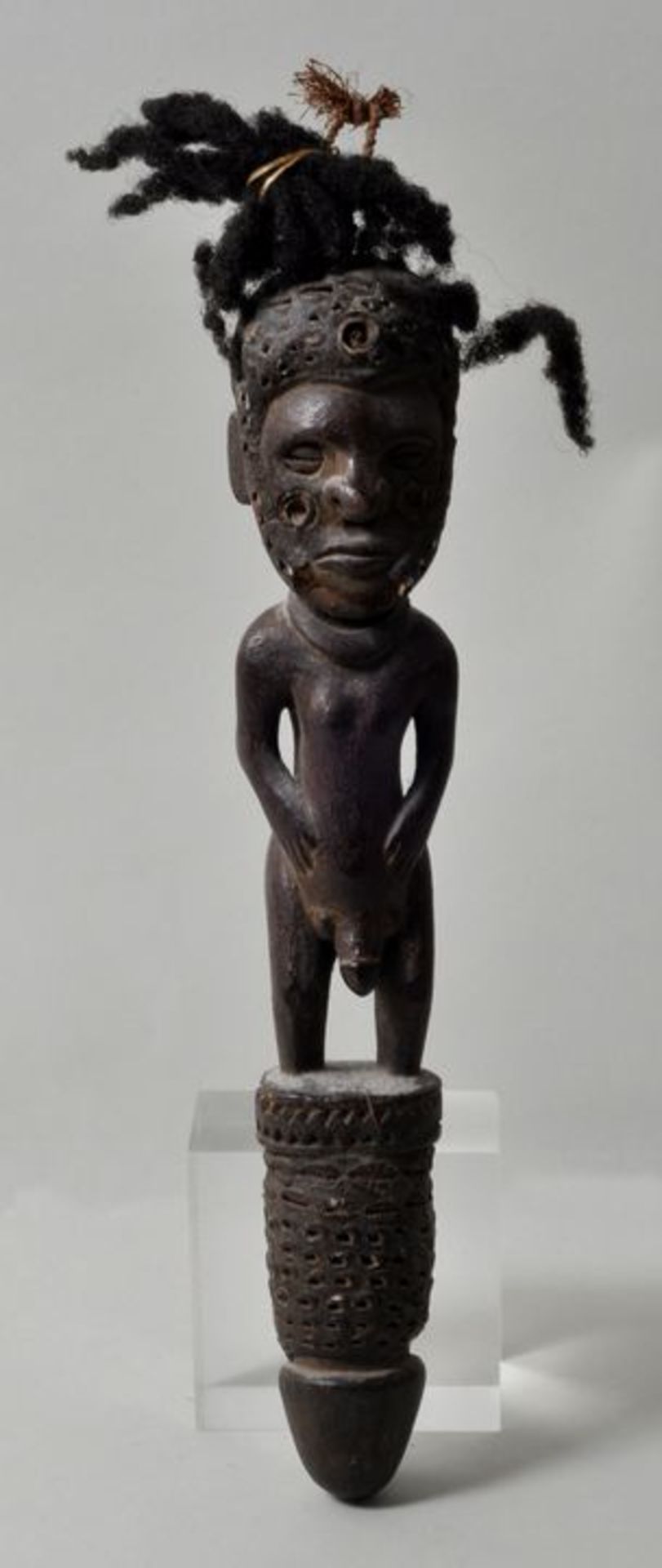 Fruchtbarkeitsfigur (?), Papua-Neuguinea, Sepik, IatmulMännliche Figur/ Phallus, Holz, geschnitzt,