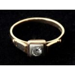 Damenring mit Brillant, 20. Jh.Fassung Rg 585, Schaustück Brillant , ca. 0,2 ct, quadratische