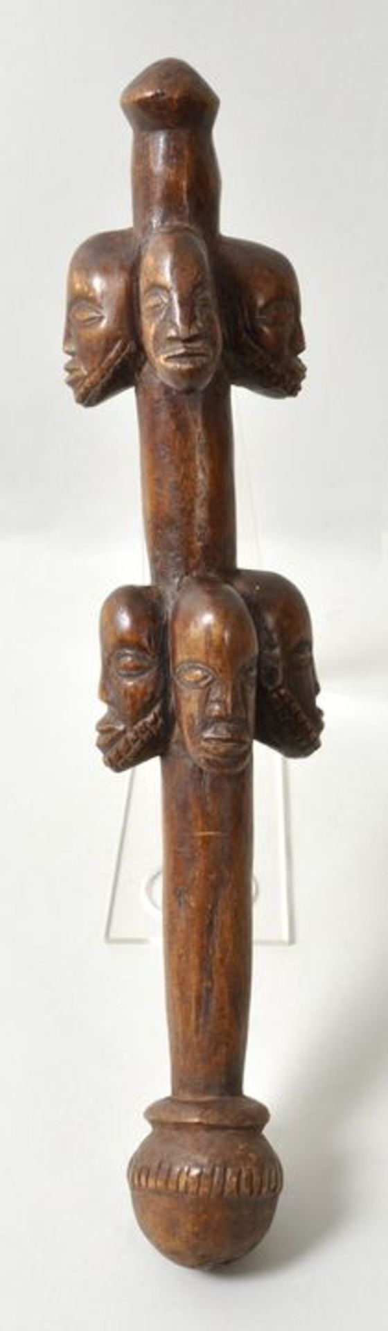 Stößel oder Zepter, Hemba, KongoHolz, geschnitzter Stab mit zwei Ebenen männlicher und weiblicher