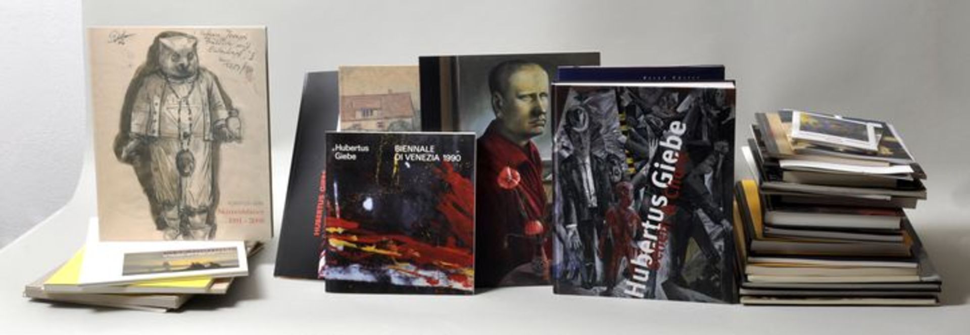 Kunstliteratur Hubertus GiebeKonvolut von 33 Publikationen zum Werk des Dresdner Künstlers