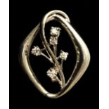 Brosche/ Clip, 2. H. 20. Jh.Wg 585, besetzt mit 5 kleinen Brillanten zu je 0,04/ 0,05 ct. Rautenform