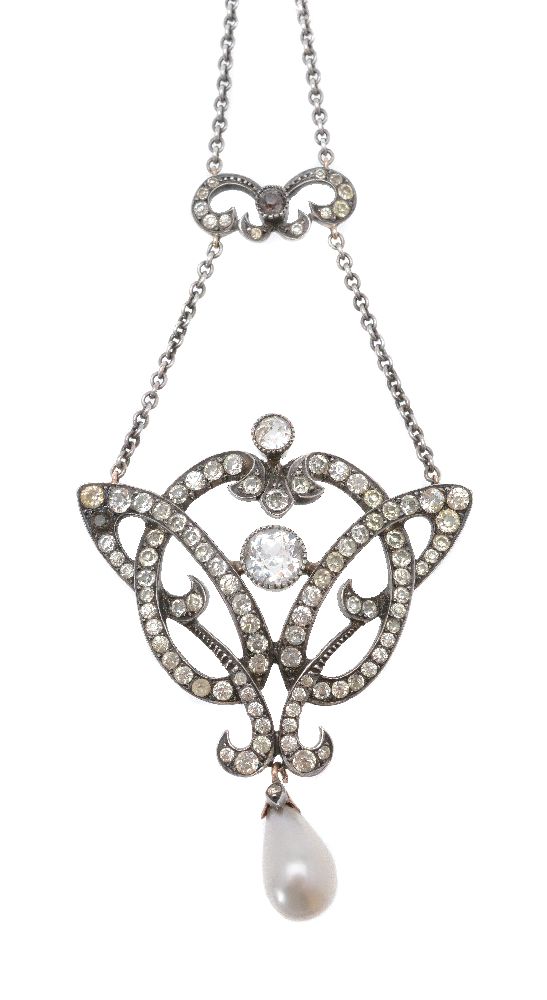 An early 20th century paste necklace