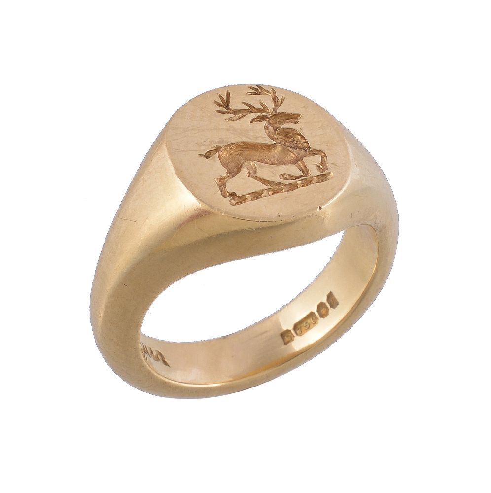An 18 carat gold signet ring