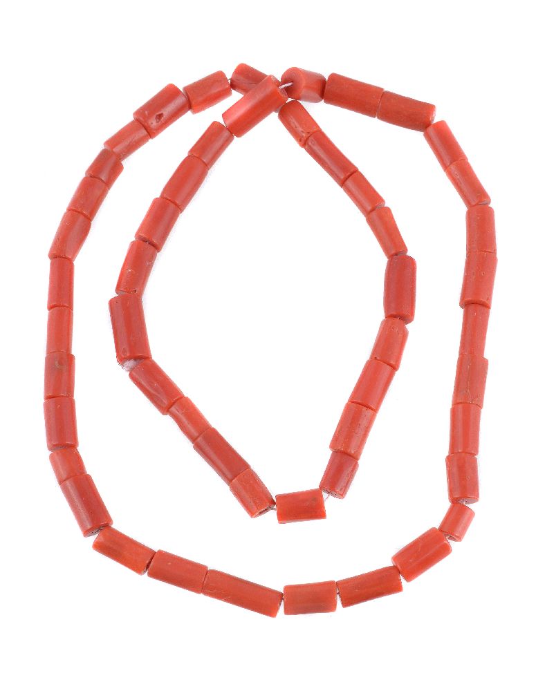 ϒ A coral necklace