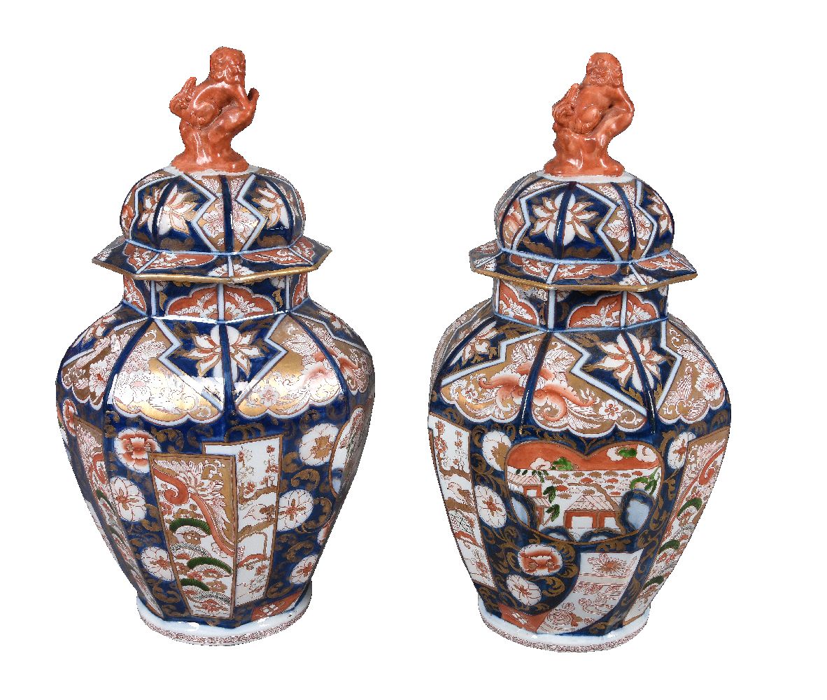 A pair of Japanese Imari porcelain vases - Image 2 of 3